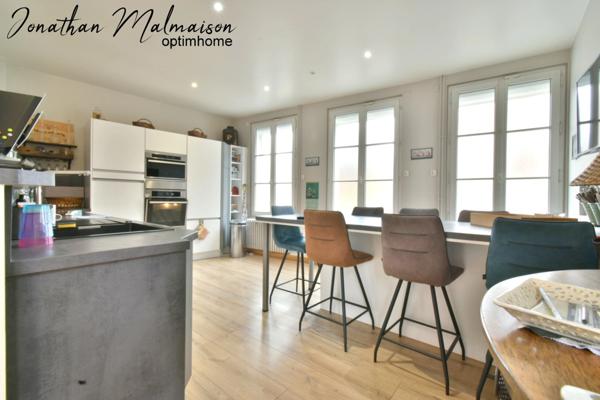 Propriété de 5 chambres comprenant Piscine et Cuisine d'été