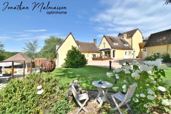 Propriété de 5 chambres comprenant Piscine et Cuisine d'été