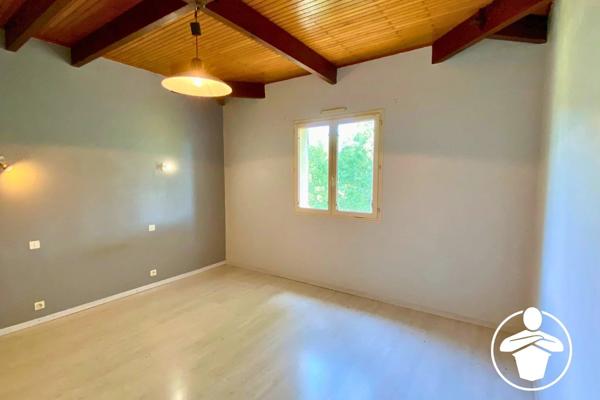 Vente                                                      Maison
                        
                     7 pièces                      141 m2                     à Villeneuve-sur-Lot
