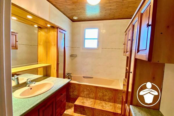 Vente                                                      Maison
                        
                     7 pièces                      141 m2                     à Villeneuve-sur-Lot