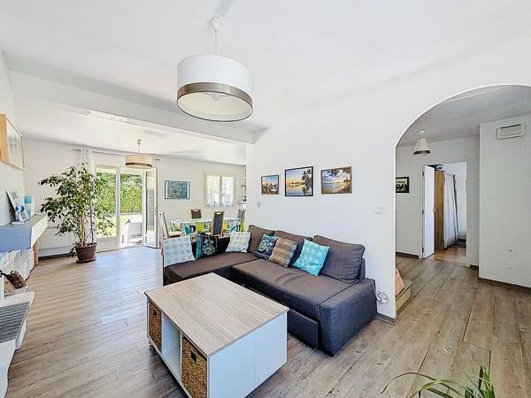 Maison familiale indépendante ? 5 chambres ? Sous-sol total ? Jardin sans vis-à-vis