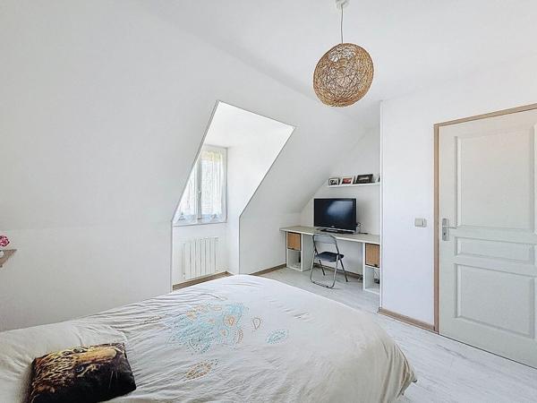 Maison familiale indépendante ? 5 chambres ? Sous-sol total ? Jardin sans vis-à-vis