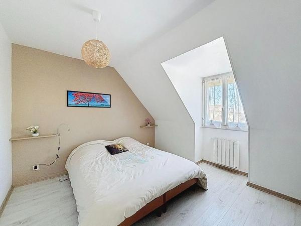 Maison familiale indépendante ? 5 chambres ? Sous-sol total ? Jardin sans vis-à-vis