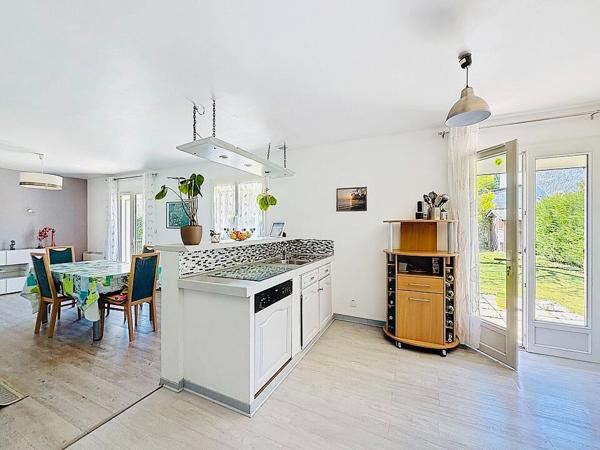 Maison familiale indépendante ? 5 chambres ? Sous-sol total ? Jardin sans vis-à-vis