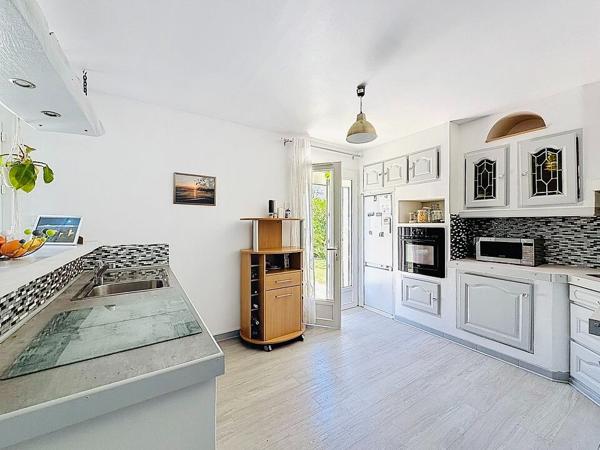 Maison familiale indépendante ? 5 chambres ? Sous-sol total ? Jardin sans vis-à-vis