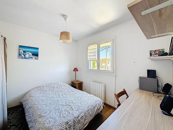 Maison familiale indépendante ? 5 chambres ? Sous-sol total ? Jardin sans vis-à-vis