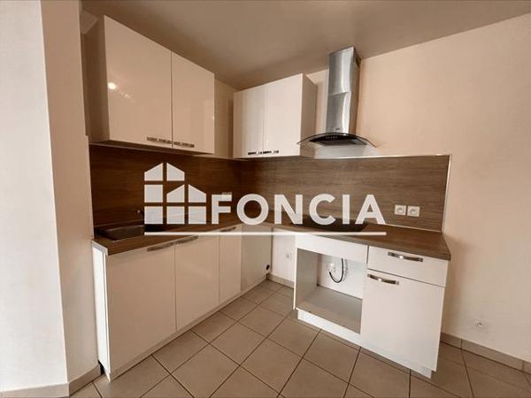 Location Appartement 4 pièces 72.93 m² - AVENUE GABRIEL BARBAROUX Le Luc 83340