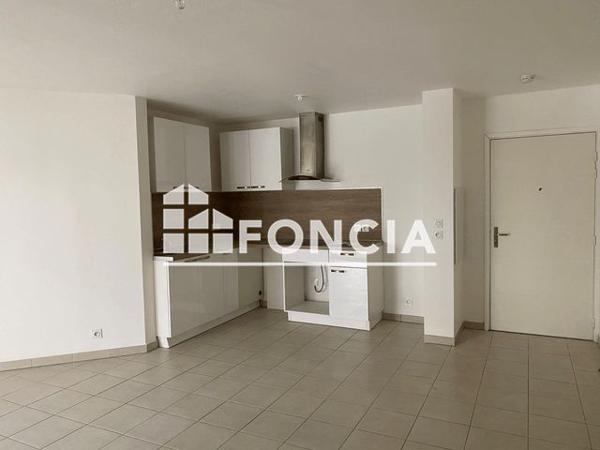 Location Appartement 4 pièces 72.93 m² - AVENUE GABRIEL BARBAROUX Le Luc 83340