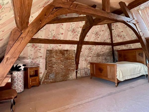 Maison familiale en coeur de bourg à 8kms de L' Aigle gare SNCF