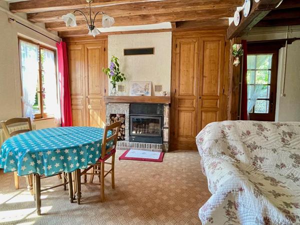 Maison familiale en coeur de bourg à 8kms de L' Aigle gare SNCF