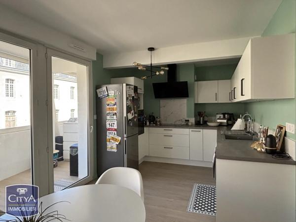 Appartement à vendre 4 pièces 82.3m² Poitiers (86000)