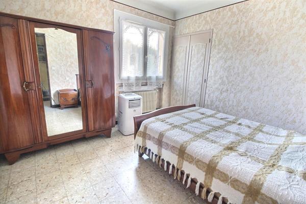 Marignane- Maison de 3 pièces de 90m2 sur une parcelle de 493 m2 comprenant 2 Garages.