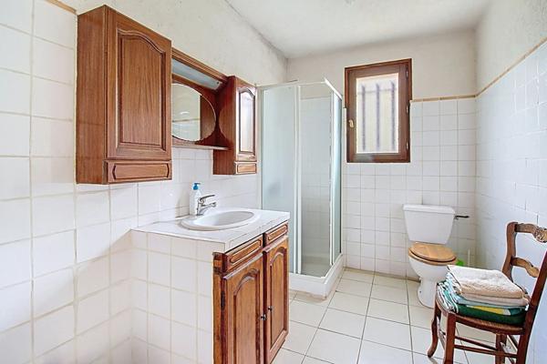 A VENDRE EN EXCLUSIVITÉ - Maison familiale 5 chambres avec piscine sur grand terrain aux Arcs-sur-Argens