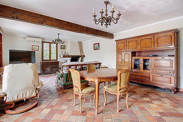 A VENDRE EN EXCLUSIVITÉ - Maison familiale 5 chambres avec piscine sur grand terrain aux Arcs-sur-Argens