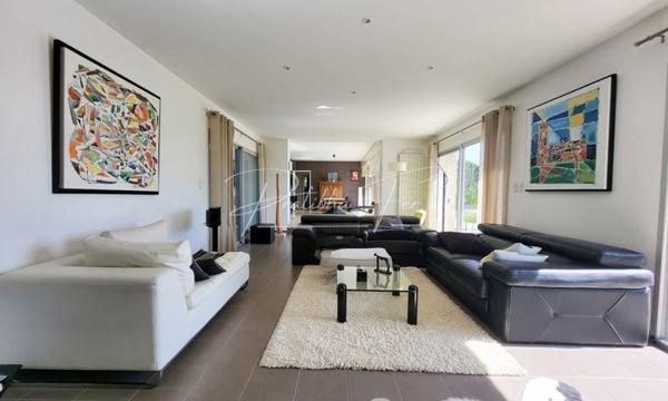 Maison 5 pièces - 166 m² Exclusivité efficity