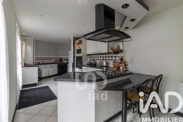 Maison à vendre 8 pièces 177 m² Issou