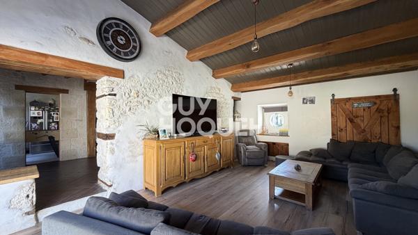 Maison Charentaise à vendre de 7 pièces de 185 m²