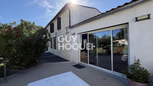 Maison Charentaise à vendre de 7 pièces de 185 m²