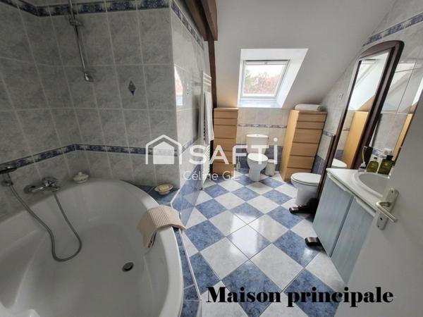 Maison avec gîte et appartement – piscine – proche Josselin