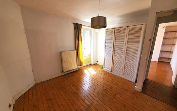 Maison à vendre    5 pièces •  Crécy-la-Chapelle