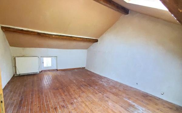 Maison à vendre    5 pièces •  Crécy-la-Chapelle