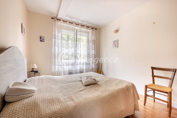Immeuble
                                                                                                                                                
                                                                                                                                                
                                                                                                                                                
                                                    
                                                                                                                                                                                                                                                                                                                        144  m²                                                                                                                                                                                                         1 etage(s)