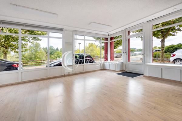 Immeuble
                                                                                                                                                
                                                                                                                                                
                                                                                                                                                
                                                    
                                                                                                                                                                                                                                                                                                                        144  m²                                                                                                                                                                                                         1 etage(s)