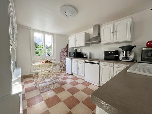 MERU - CHARMANTE MAISON ANCIENNE AU STYLE CONTEMPORAIN 6 PIECES - PARFAITEMENT ENTRETENUE - AUCUN TRAVAUX A PREVOIR