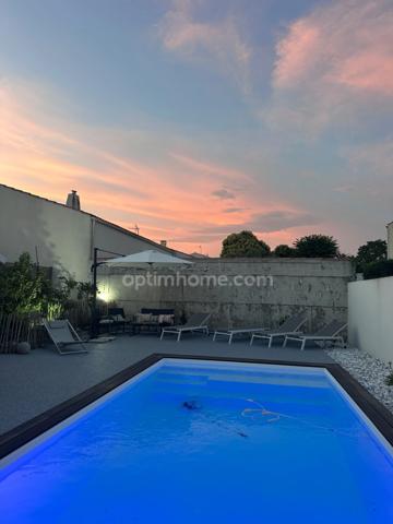 RARE & PRISÉ AUX PORTES DE LA ROCHELLE : MAGNIFIQUE MAISON FAMILIALE AVEC JARDIN ET PISCINE CHAUFFÉE