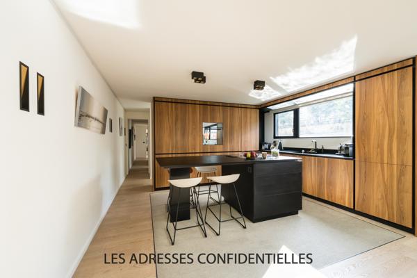 À vendre – Péniche Freycinet 195 m² – Lyon 2ème (Quai Rambaud / Confluence)