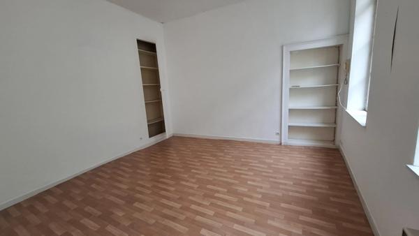 Appartement à Vendre 5 pièces SAINT QUENTIN, PLACE DE L'HOTEL DE VILLE (02100)