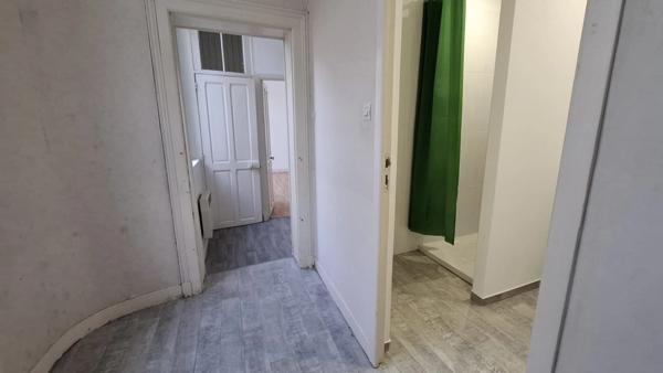 Appartement à Vendre 5 pièces SAINT QUENTIN, PLACE DE L'HOTEL DE VILLE (02100)