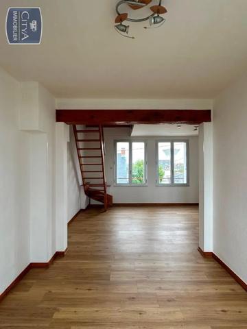 Appartement à louer 4 pièces 67.17m² Saint-Nazaire (44600)