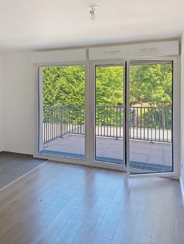 Appartement Rambouillet 2 pièce(s) 41 m2 balcon vue jardin proche gare avec parking