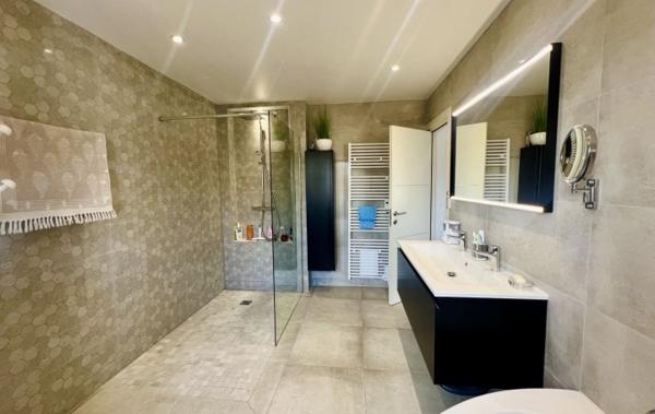 Vente Maison Belle villa familiale avec piscine Bessan   