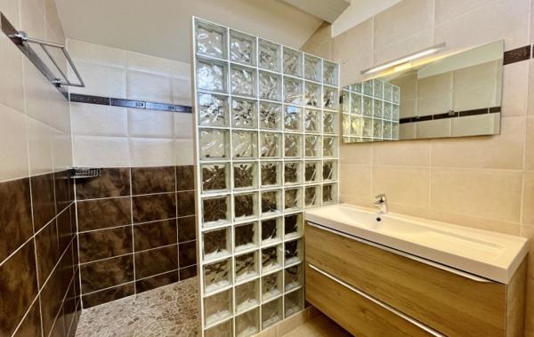 Vente Maison Belle villa familiale avec piscine Bessan   