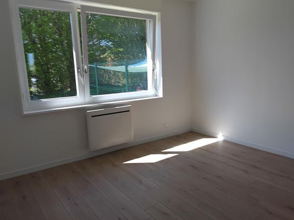 A LOUER LOCAL DE PLAIN PIED proche d'un pôle petite enfance, idéal profession médicale, paramédicale, bien être