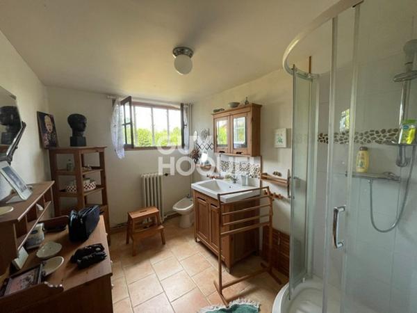 10 Km de Bernay, Mesnil en Ouche, dans un petit hameau.