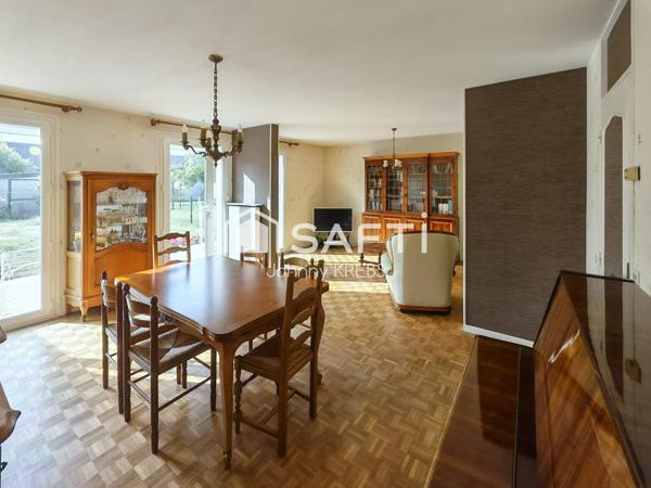Maison familiale lumineuse avec jardin et garage