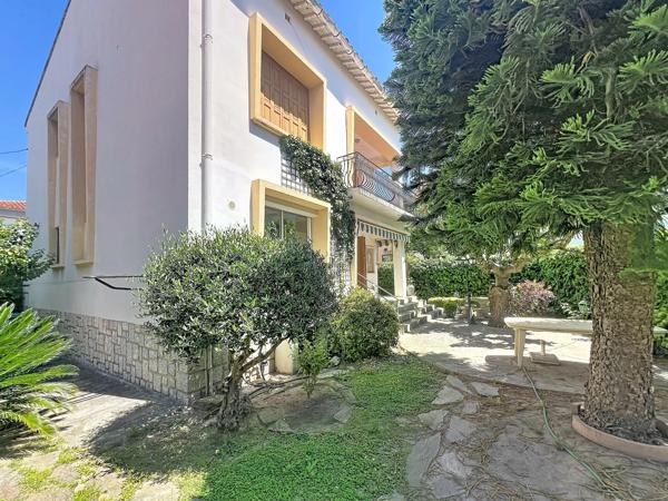 Maison 4 faces, quartier résidentiel recherché et calme , Perpignan