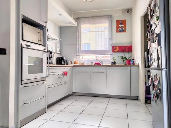 APPARTEMENT DE CARACTERE AVEC DEUX TERRASSES, PARKING - PERPIGNAN