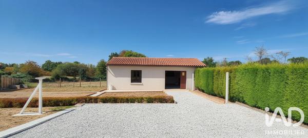 Maison à vendre 4 pièces 85 m² Terres-de-Haute-Charente