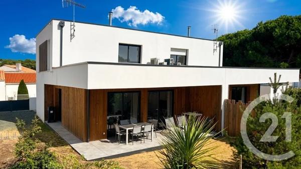 Maison à vendre  6 pièces - 102 m 2   LA TRANCHE SUR MER  - 85