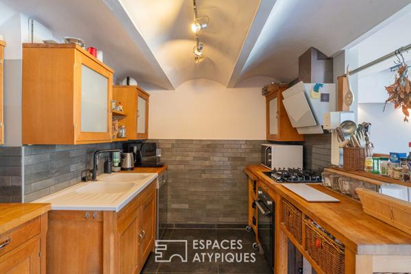 LOFT D’ARCHITECTE HÉRITAGE INDUSTRIEL AU COEUR DE MARSEILLE