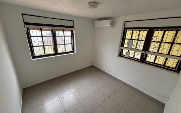 Maison à louer    4 pièces •  Remire-Montjoly