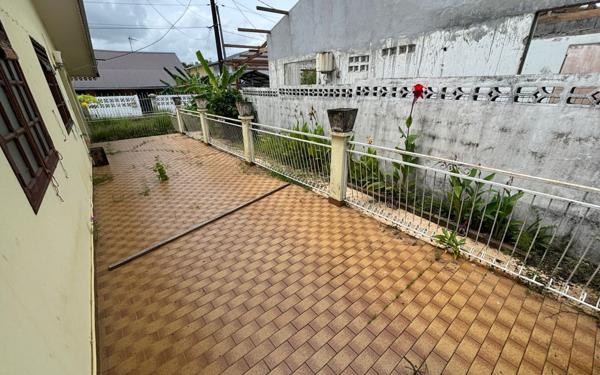 Maison à louer    4 pièces •  Remire-Montjoly