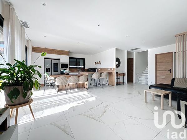 Maison à vendre 5 pièces 143 m² Pollestres