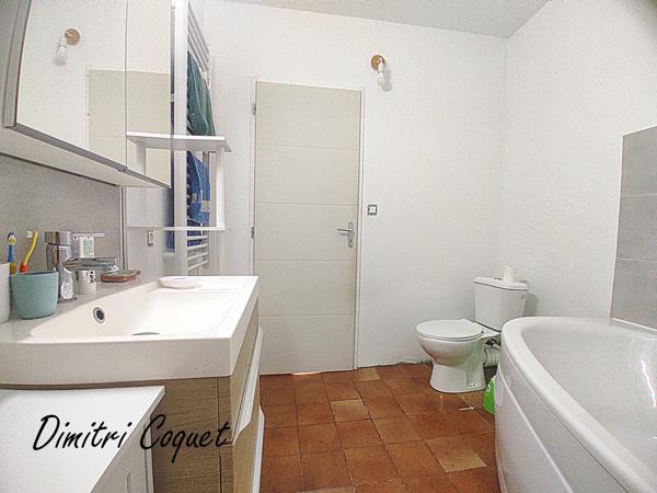 Maison de village avec terrasse de toit proche du port