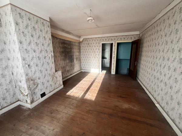 Maison à vendre |  Châlus |  5 pièces | 100 m²