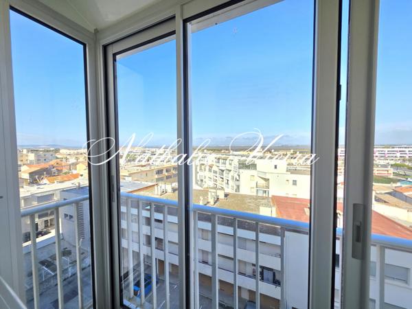 T3 TRAVERSANT – DERNIER ETAGE – VUE MER